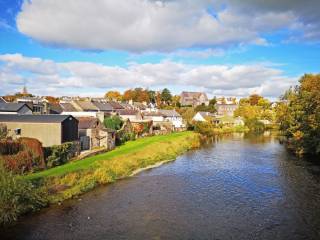 la preciosa ciudad de Thomastown y su colegio de secundaria