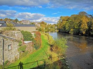 la preciosa ciudad de Thomastown y su colegio de secundaria