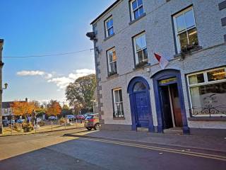 La ciudad de Athy y sus institutos de secundaria