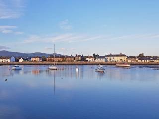 La ciudad de Dungarvan y sus colegios