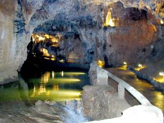 Cueva de Valporquero, León