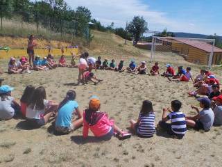 Viernes de clases de inglés y deportes