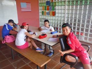 Viernes en el campamento