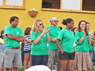 equipo de nativos para nuestros campamentos de verano