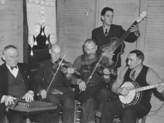 La música folklórica cajún es un rasgo cultural propio