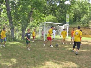 Fútbol en campamento