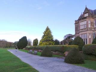 Muckross House y jardines