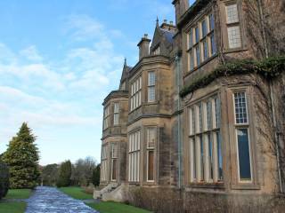 Muckross House y jardines