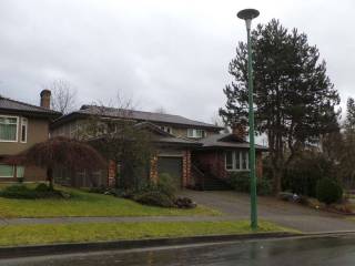 casas de familias burnaby mountain