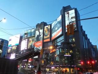 alojarse en el centro de Toronto