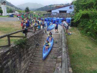 GMR  summercamps descenso del río Sella en piragua