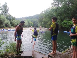 GMR  summercamps descenso del río Sella en piragua