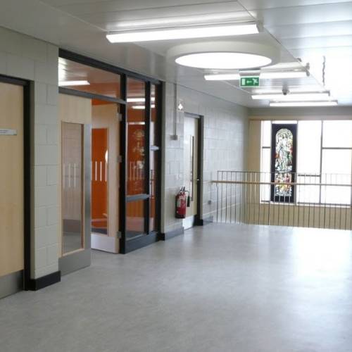 Colegios de Irlanda - Scoil Chriost Ri