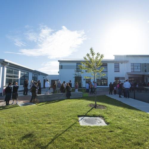 Colegios de Irlanda - Naas Community College - Maddockstown